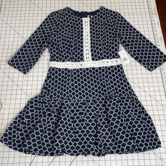 New Alexia Admor navy with lace eyelit pattern dress - Picture 6 of 10
